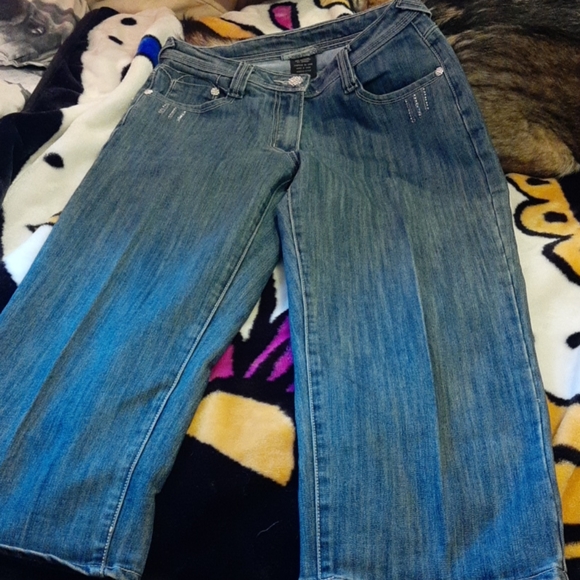 French Twist Capris